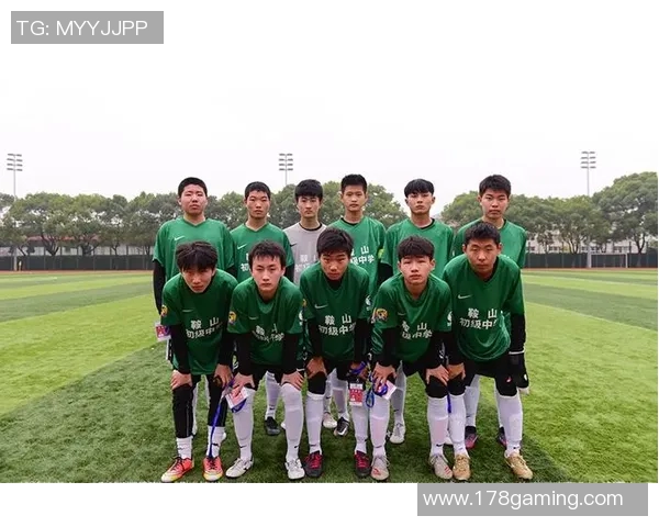 上海足球队在世界杯中的灵活性表现分析与点评