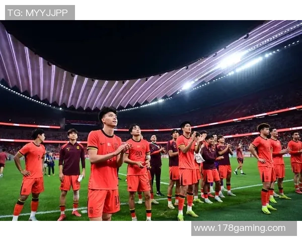 央视亚洲杯中国队迎战强敌全力争胜展现足球魅力与团结精神