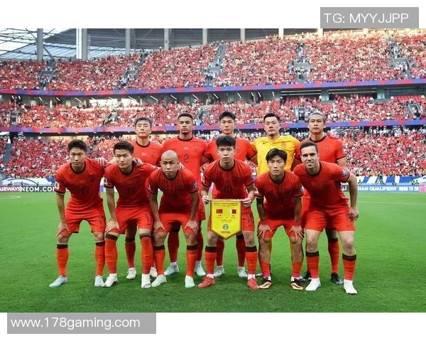 国足在下半场迎战克罗地亚全力以赴展现拼搏精神与团队合作